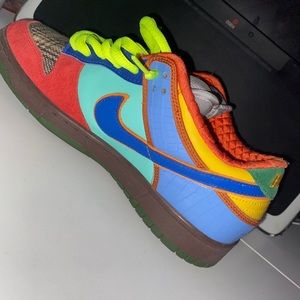 SB DUNKS WHAT THE DUNK